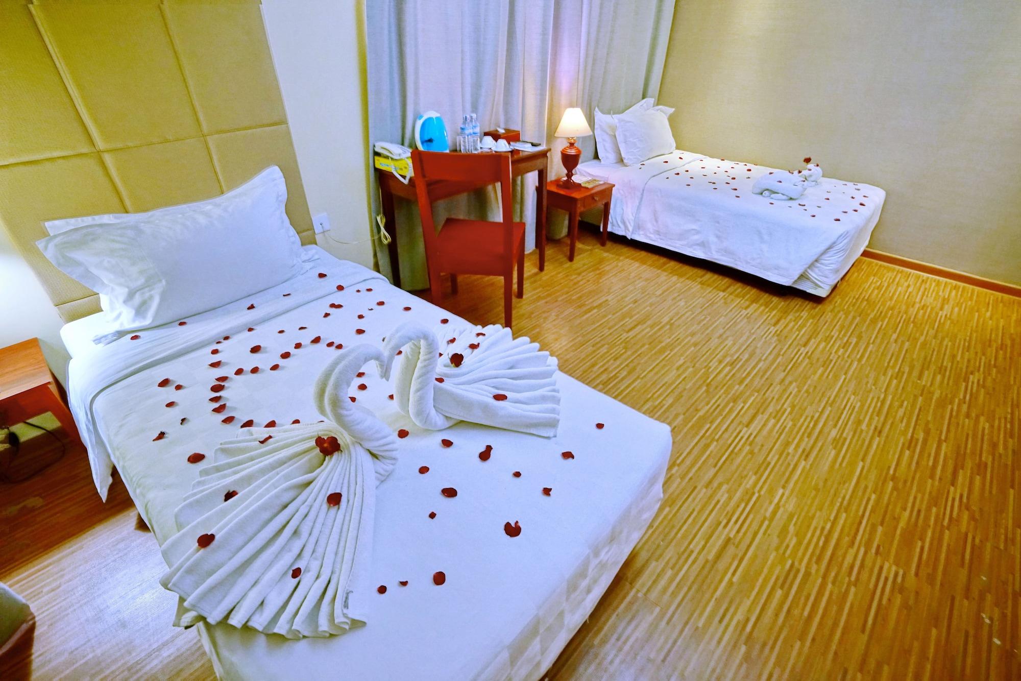 Oway Grand Hotel Mandalay Eksteriør bilde