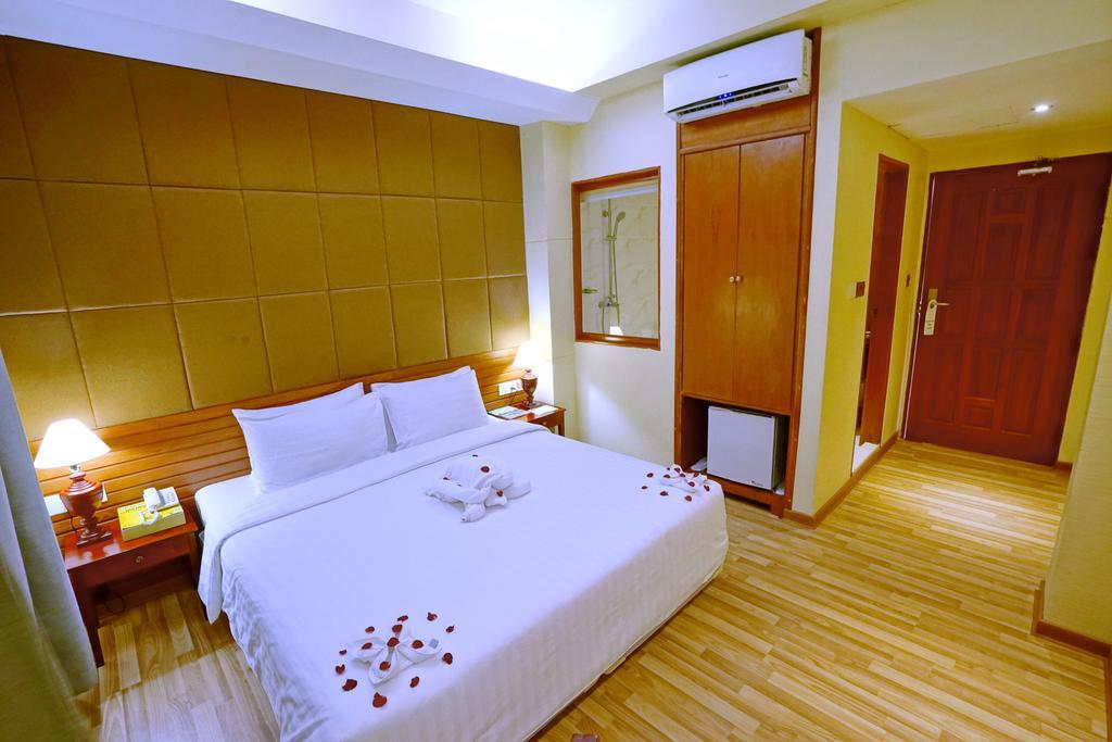 Oway Grand Hotel Mandalay Eksteriør bilde