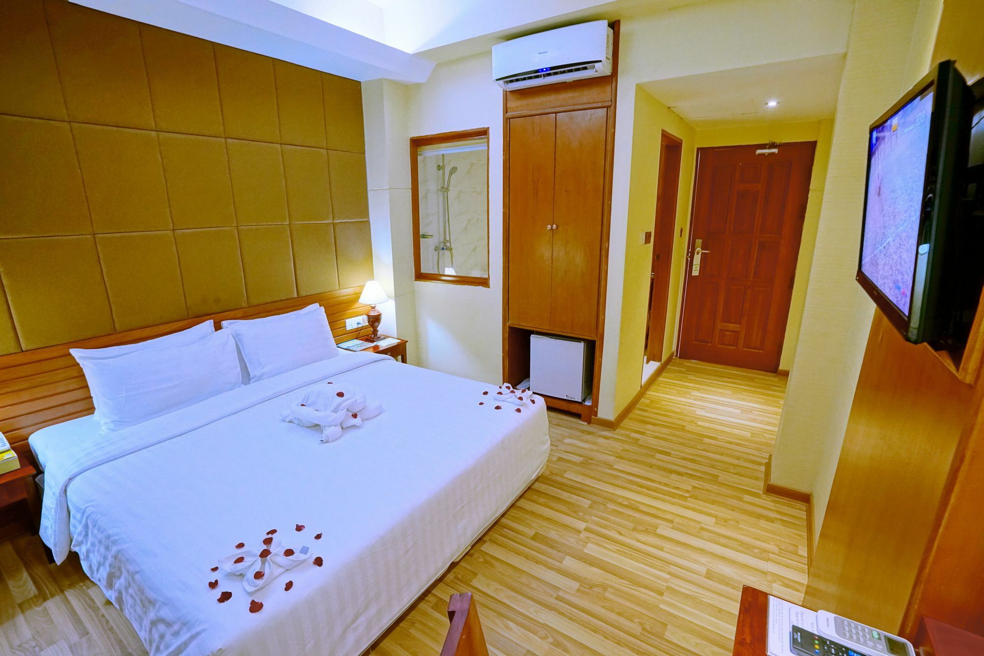 Oway Grand Hotel Mandalay Eksteriør bilde